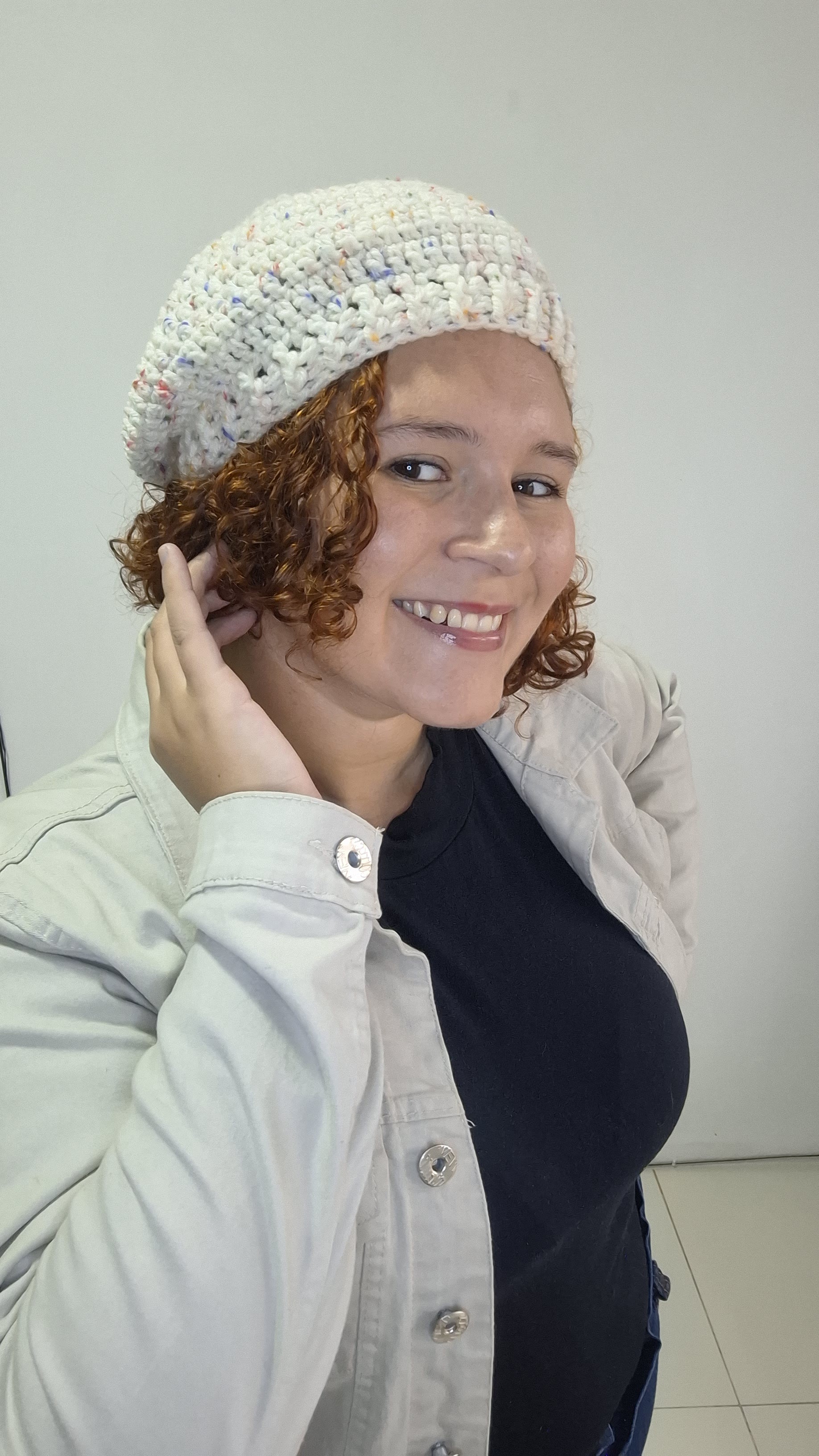 Touca Cozy Fit – Quentinha, Estilosa e Feita à Mão em Lã