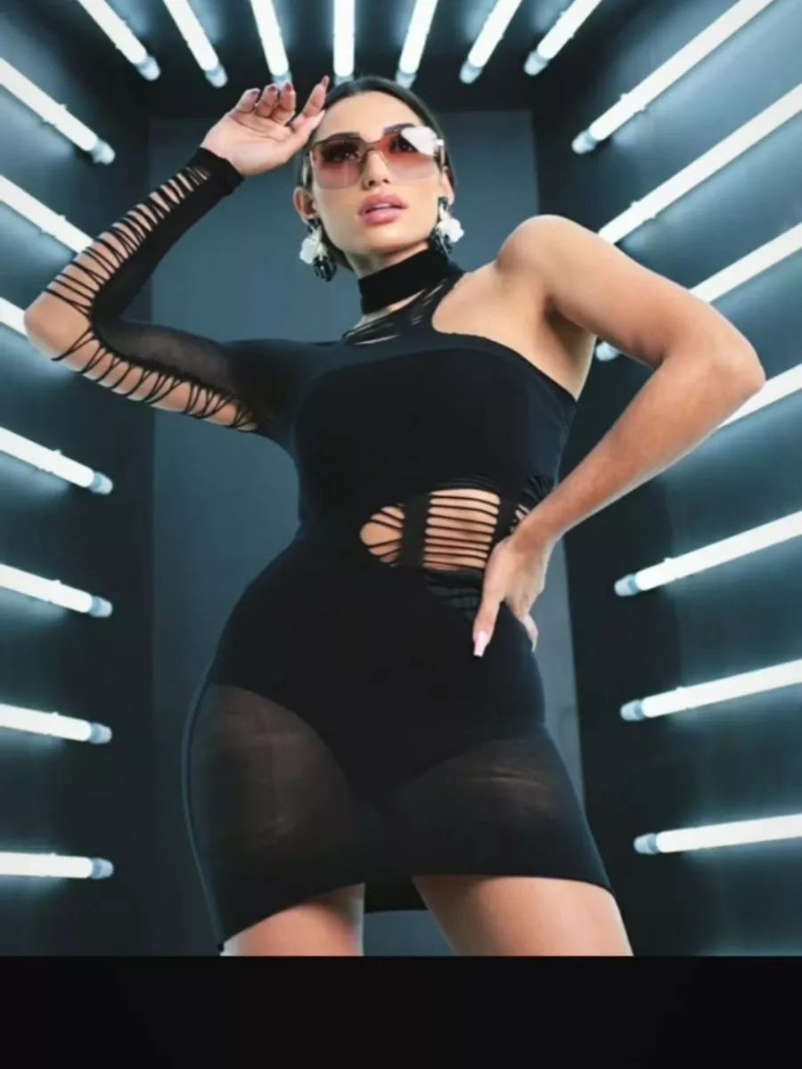 Vestido Vazado Manga Única