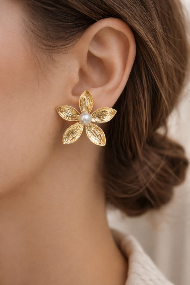 Brinco flor pérola