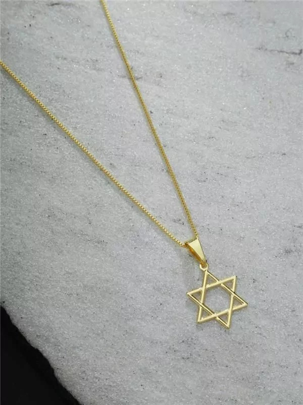 Colar masculino dourado estrela de Davi