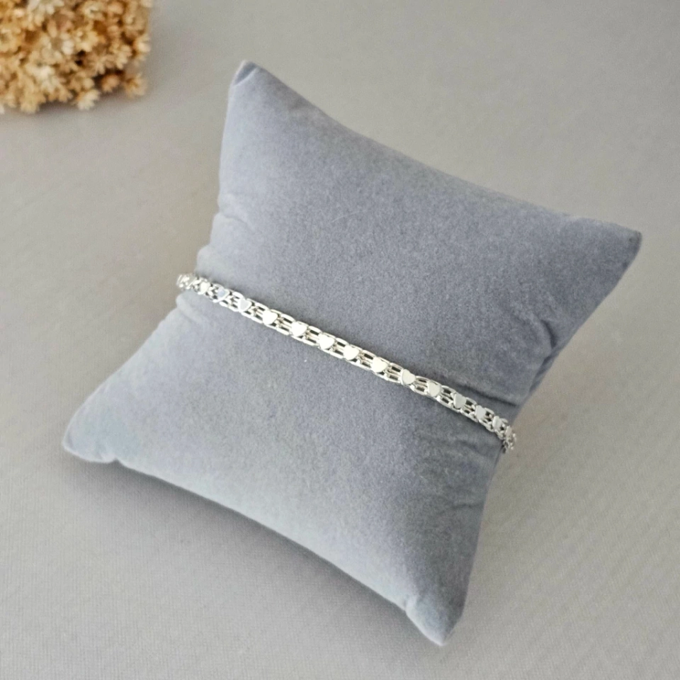 Pulseira prata corações
