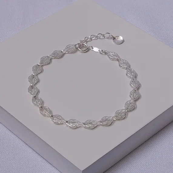 Pulseira prata folhas diamantadas