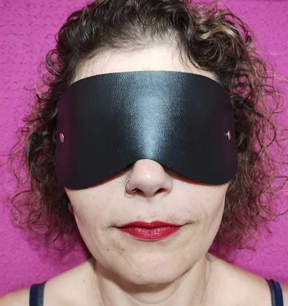 VENDA TAPA OLHOS DOMINATRIXXX