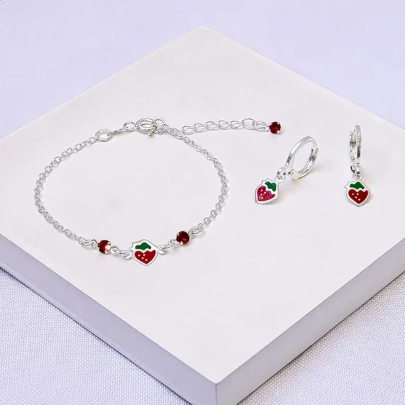 Conjunto infantil prata morango