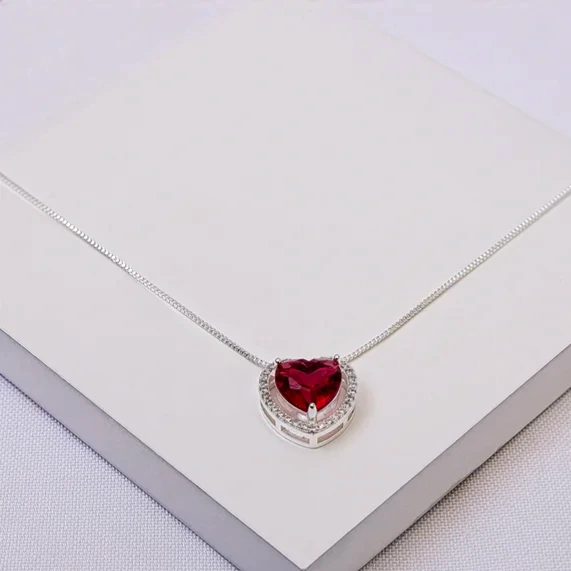 Colar prata coração vermelho cravejado