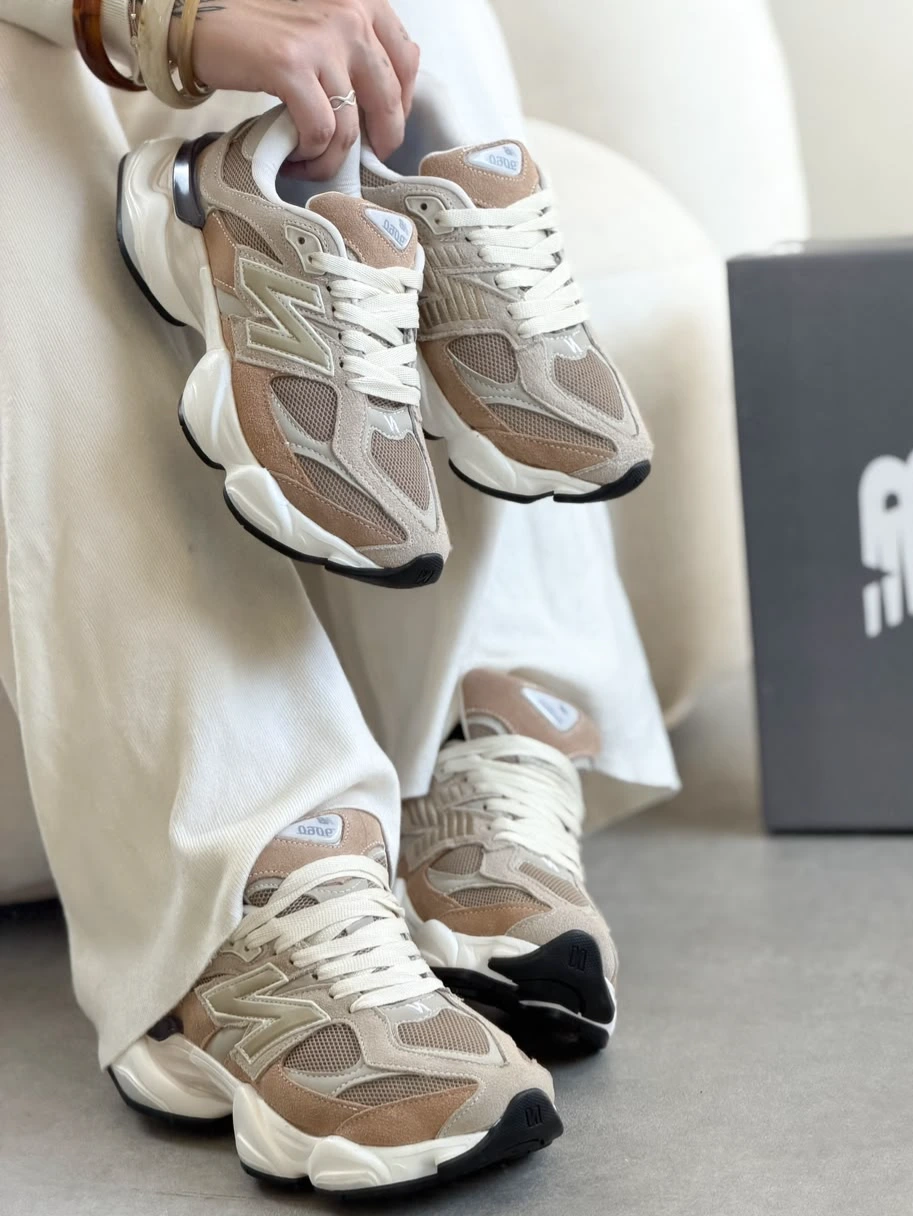 New Balance 9060 - Rosé/Off (Solado em EVA)