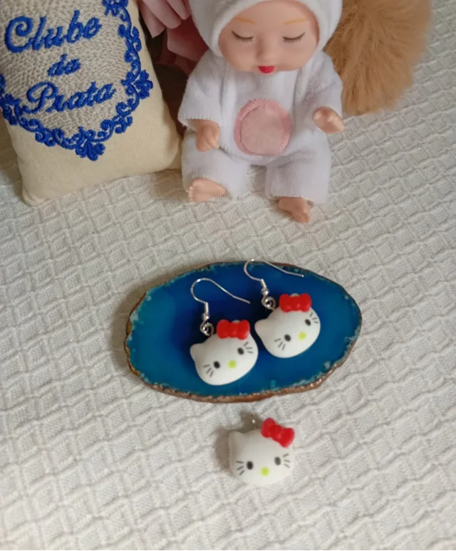 Conjunto Hello kitty em Prata 925 com Resina