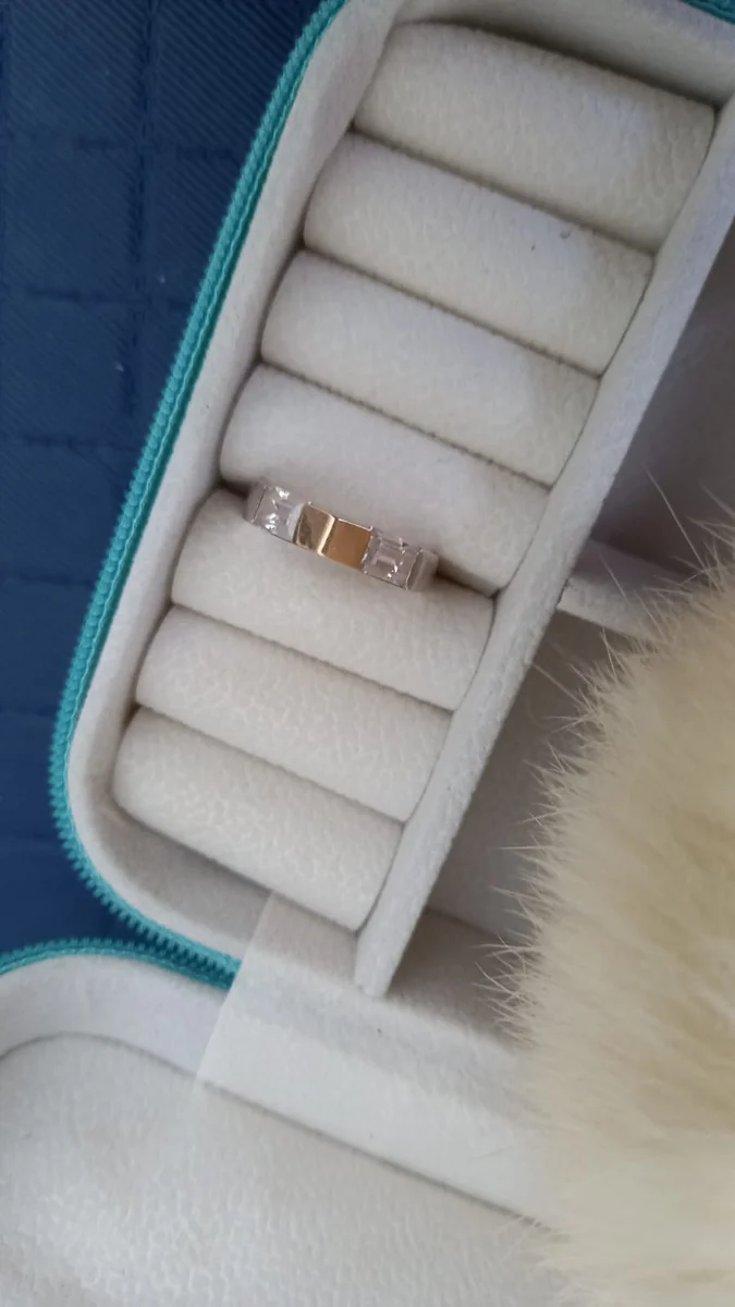 Anel com zirconias e Prata com Dourado