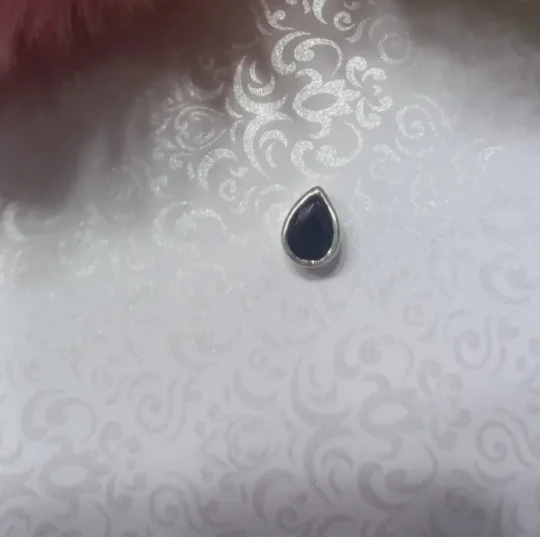 Gota Preta Caixa Alta