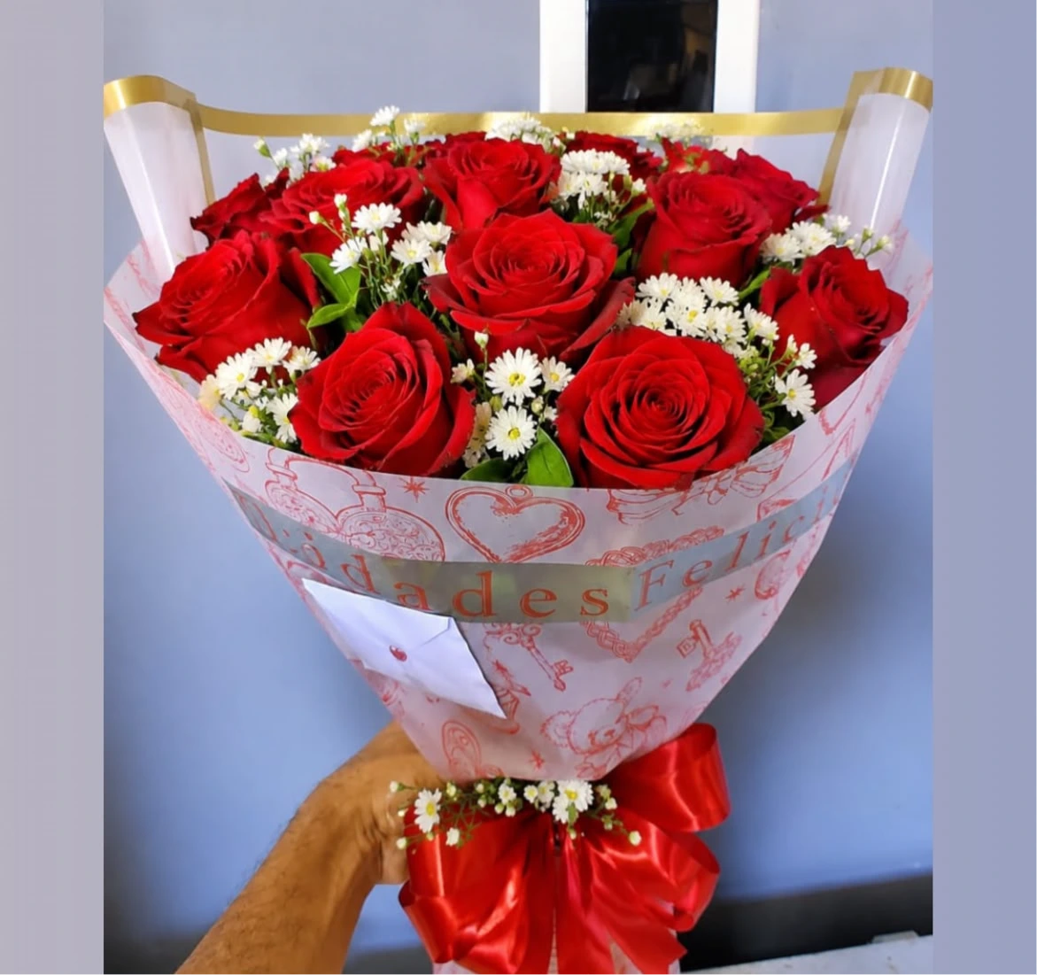 Buquê com 10 Rosas Vermelhas