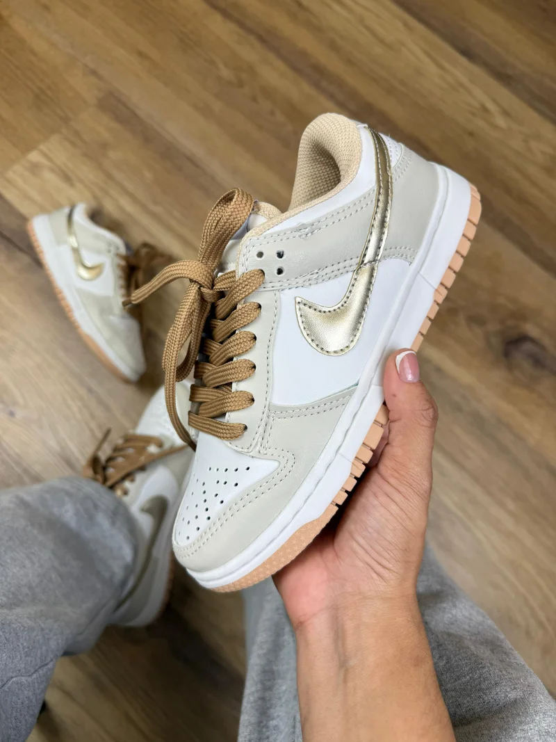 Dunk Dourado