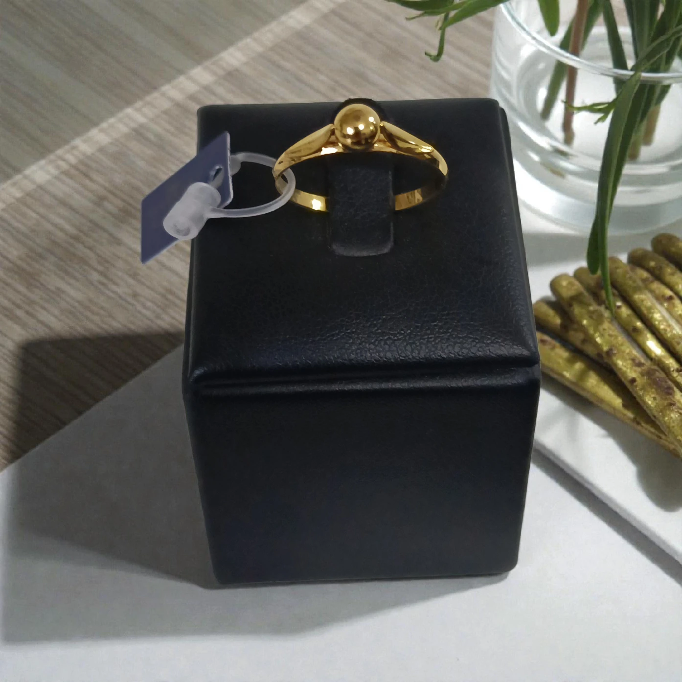 Anel Dourado Esfera Lisa