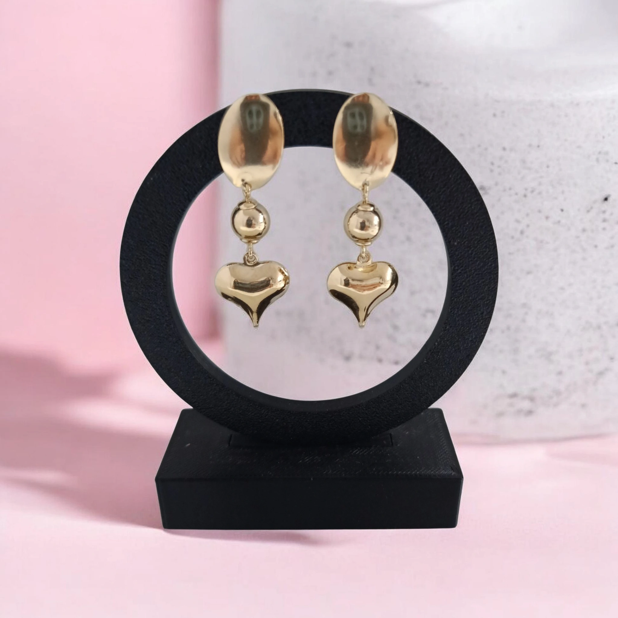 Brinco Dourado Esfera com Coração