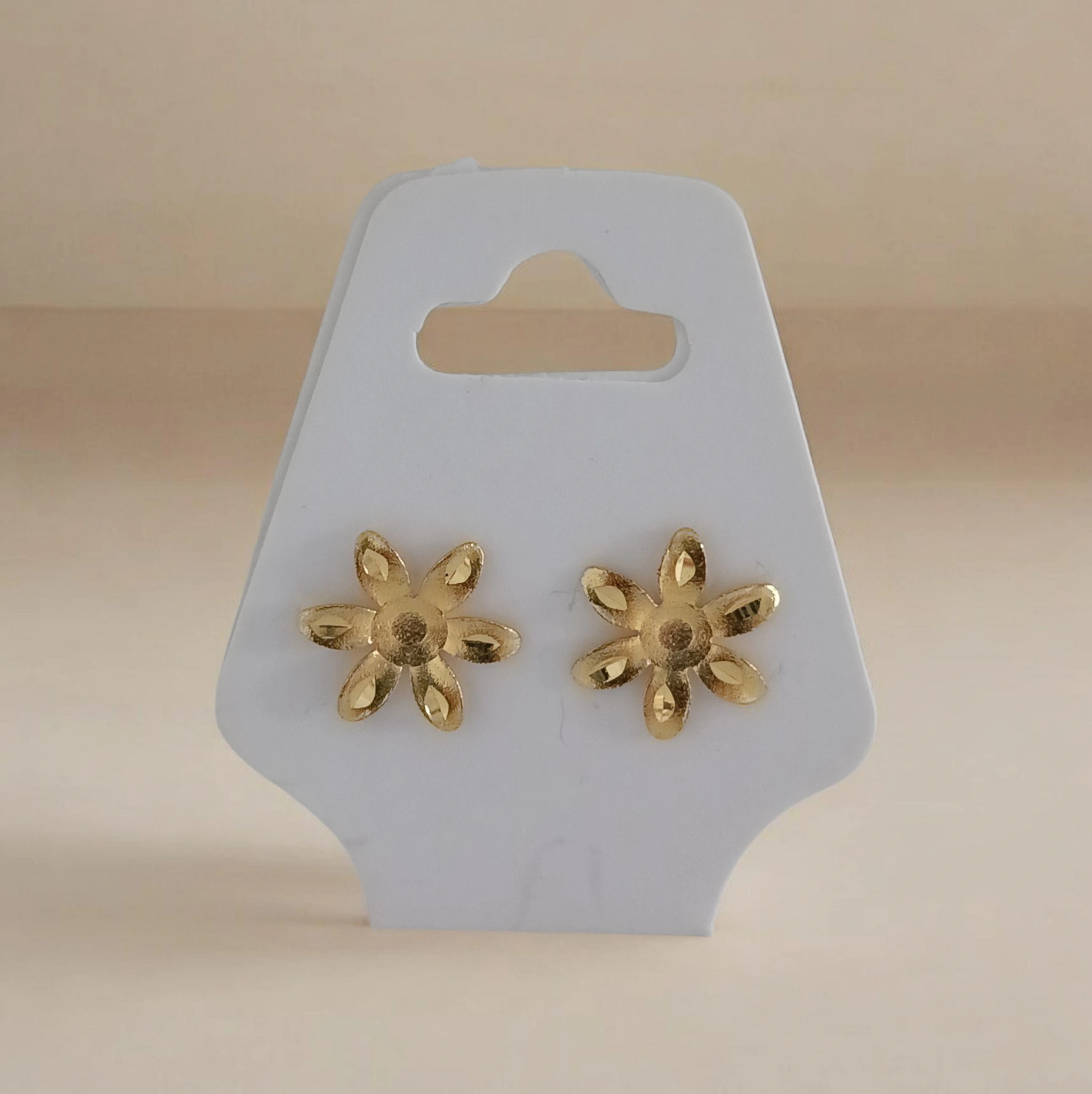 Brinco Flor Dourada (26,00)