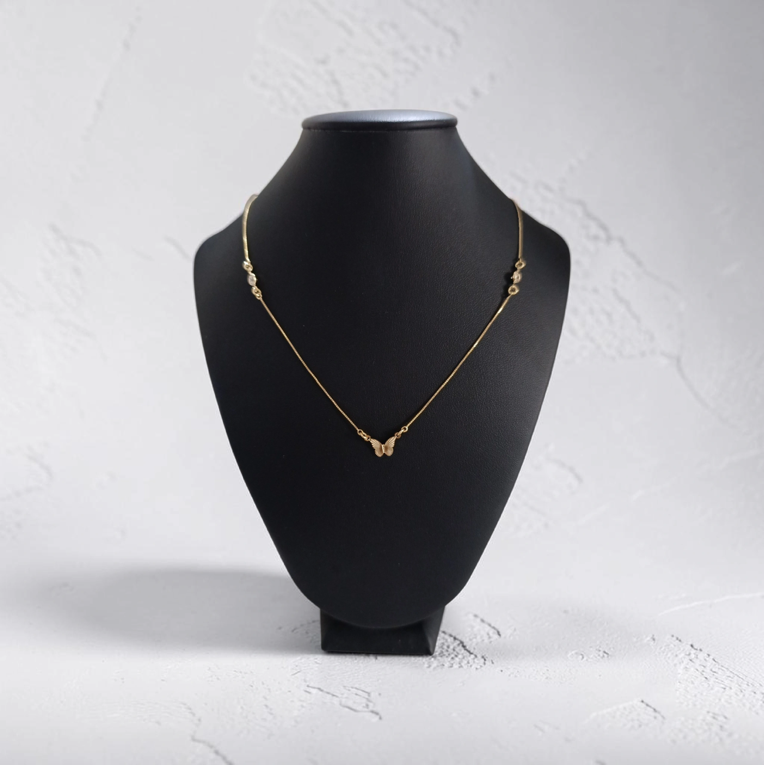 Colar Borboleta Dourado
