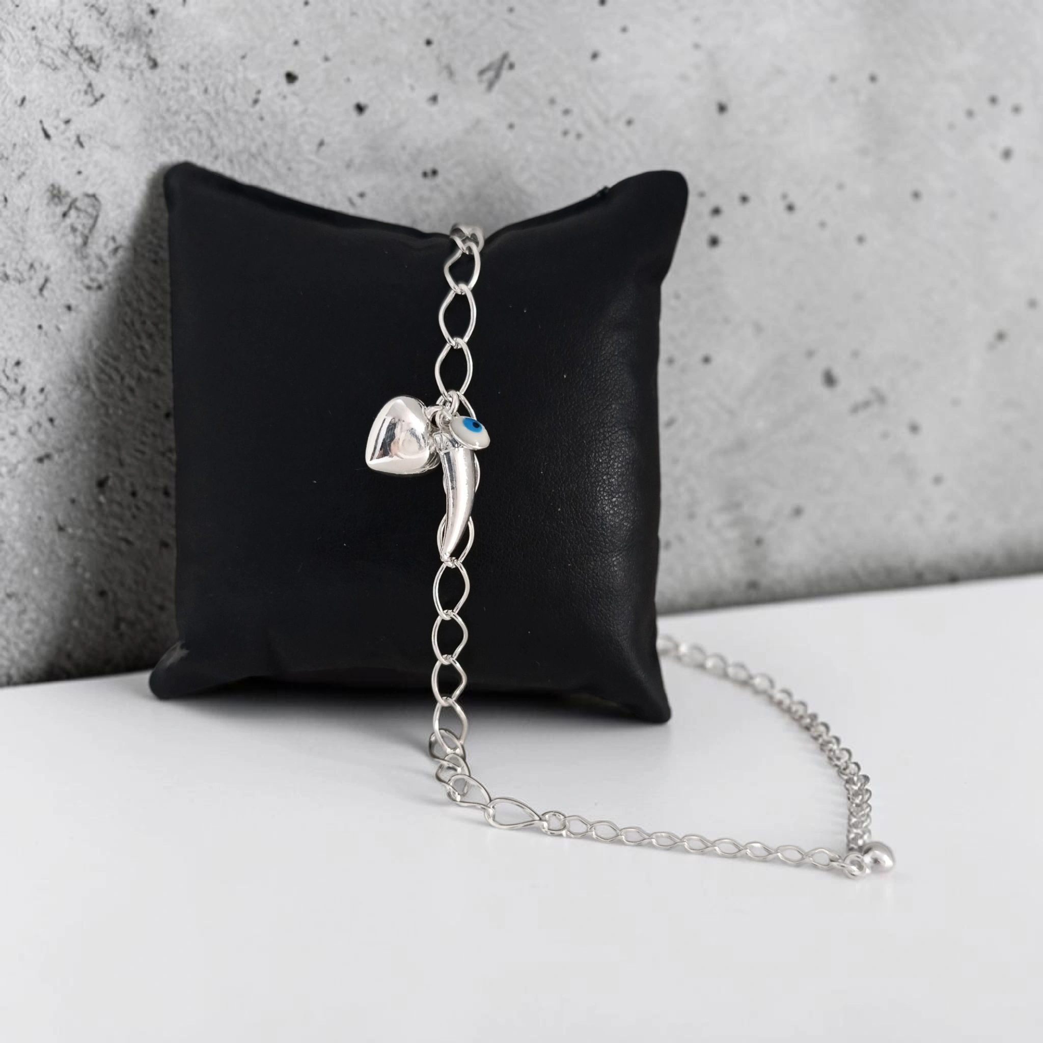 Pulseira Corrente Coração e Olho