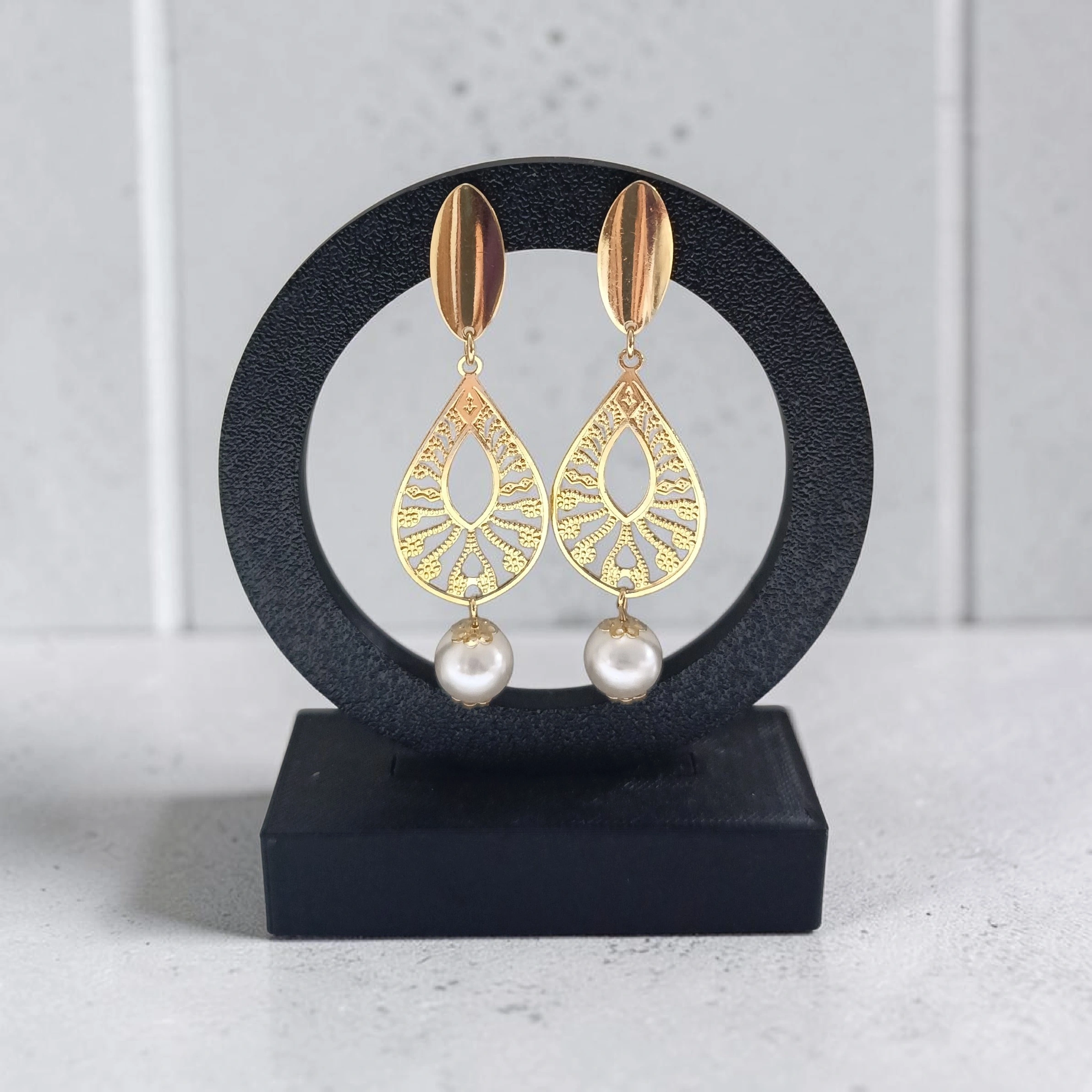 Brinco Dourado Pendentes Pérolas