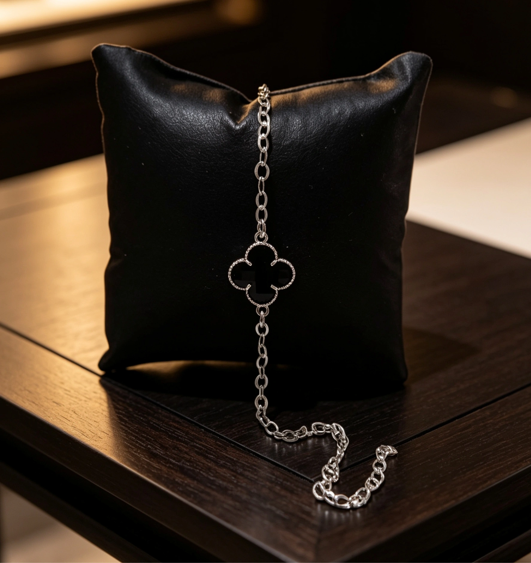 Pulseira Corrente com Pingente Preto