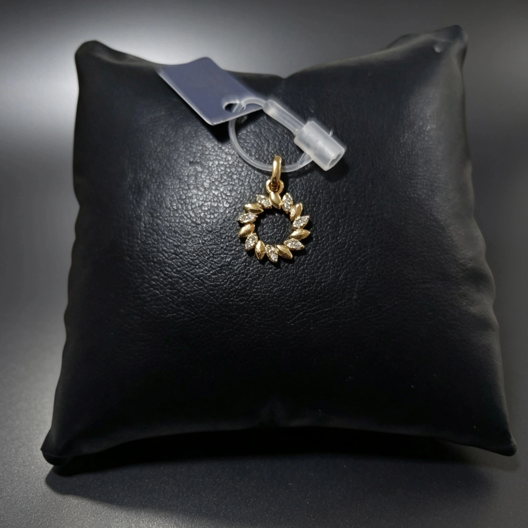 Pingente Circular Dourado Cravejado