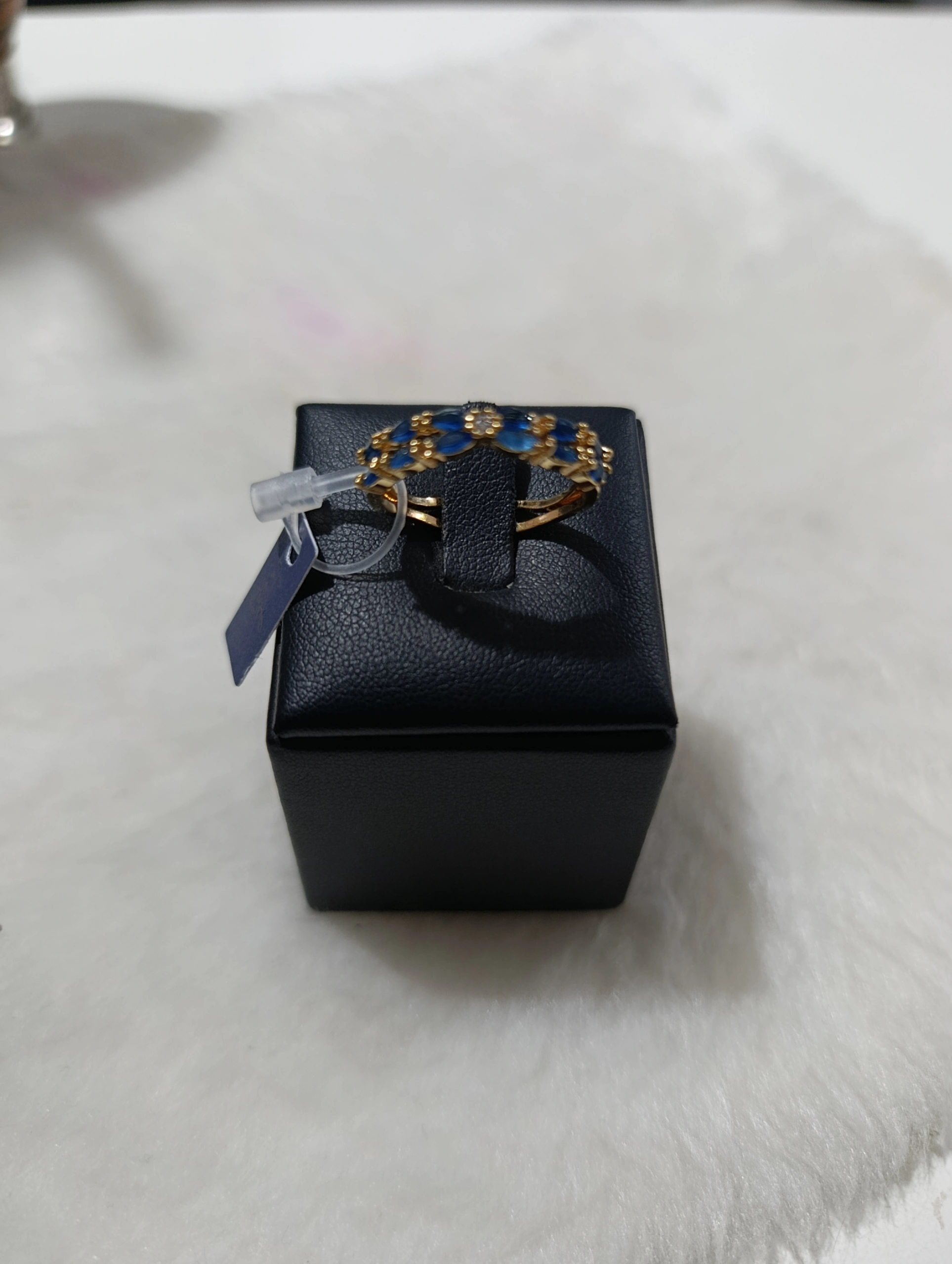 Anel Médio Cravejado Azul