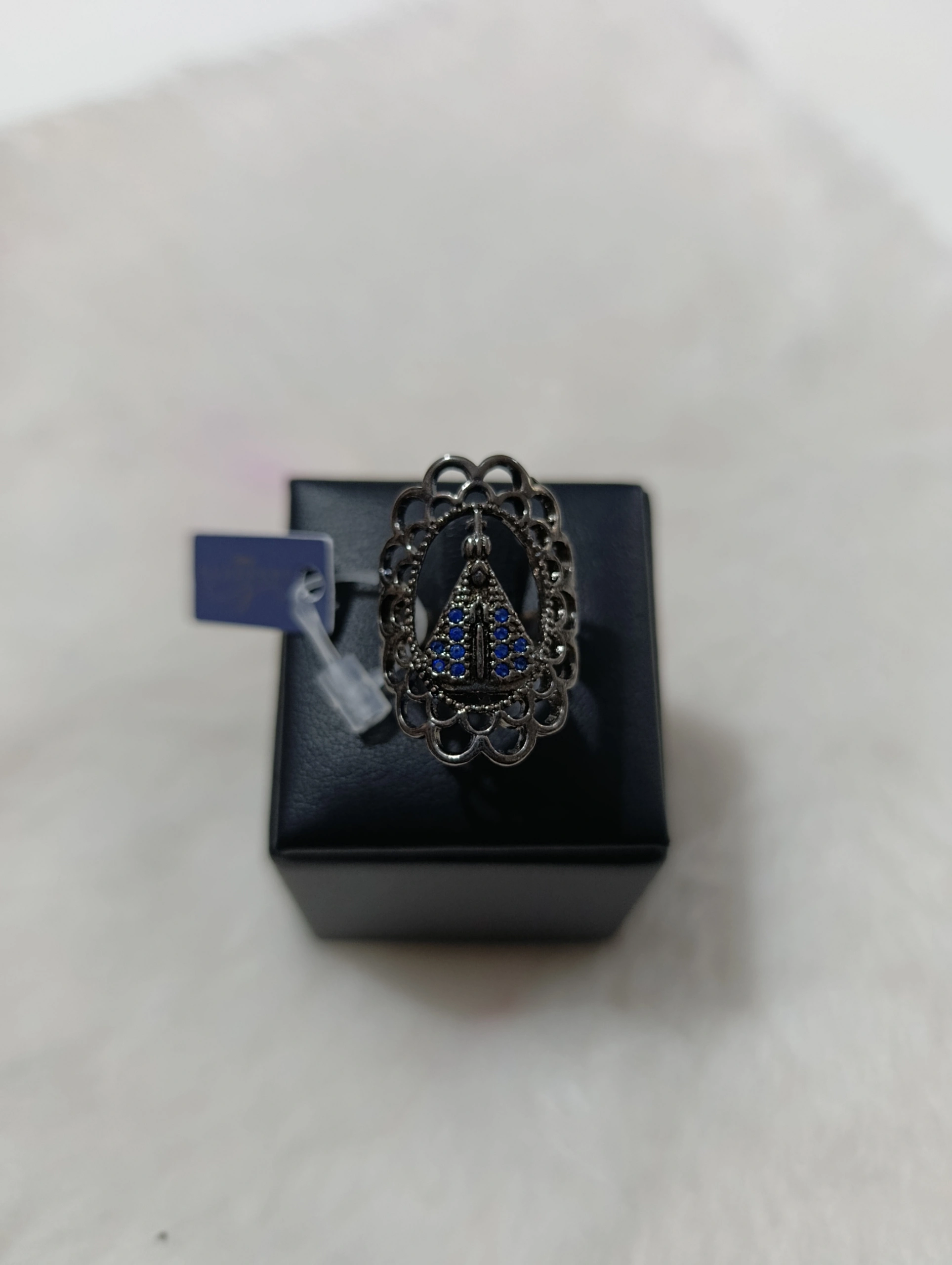 Anel Cravejado Ouro Negro Nsa