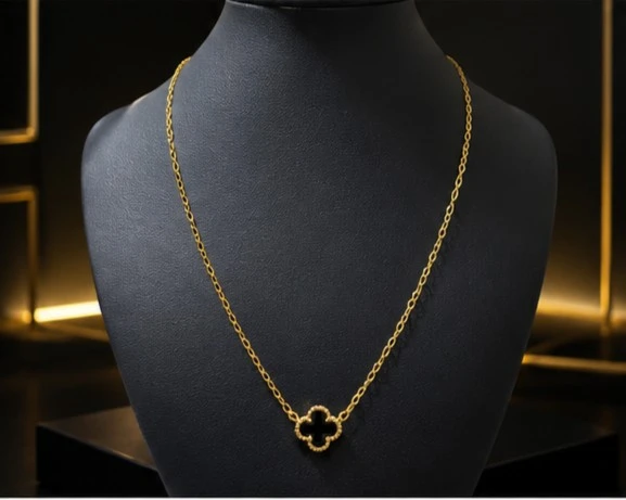 Colar Corrente com Pingente Black