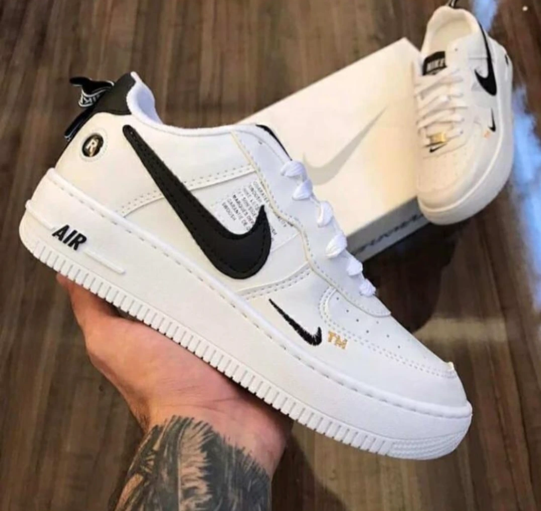Tênis Nike Air force T1