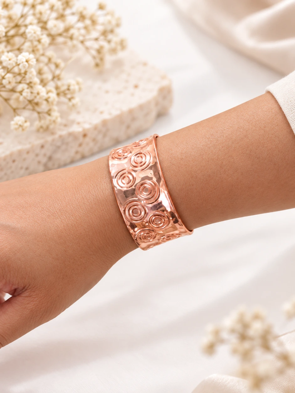 Bracelete Embossado em cobre