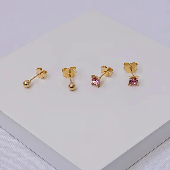 Dupla de brinco dourado esfera e ponto de luz rosa
