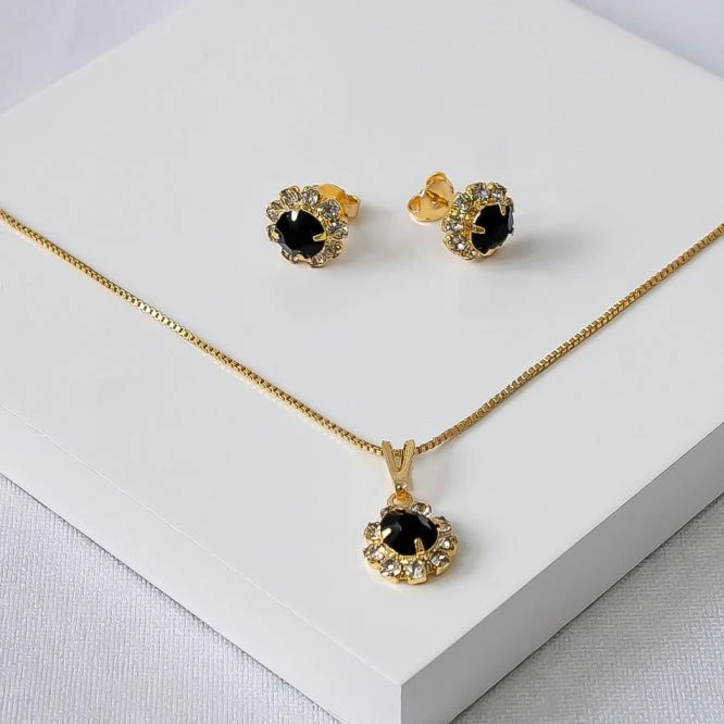 Conjunto dourado pedra preta
