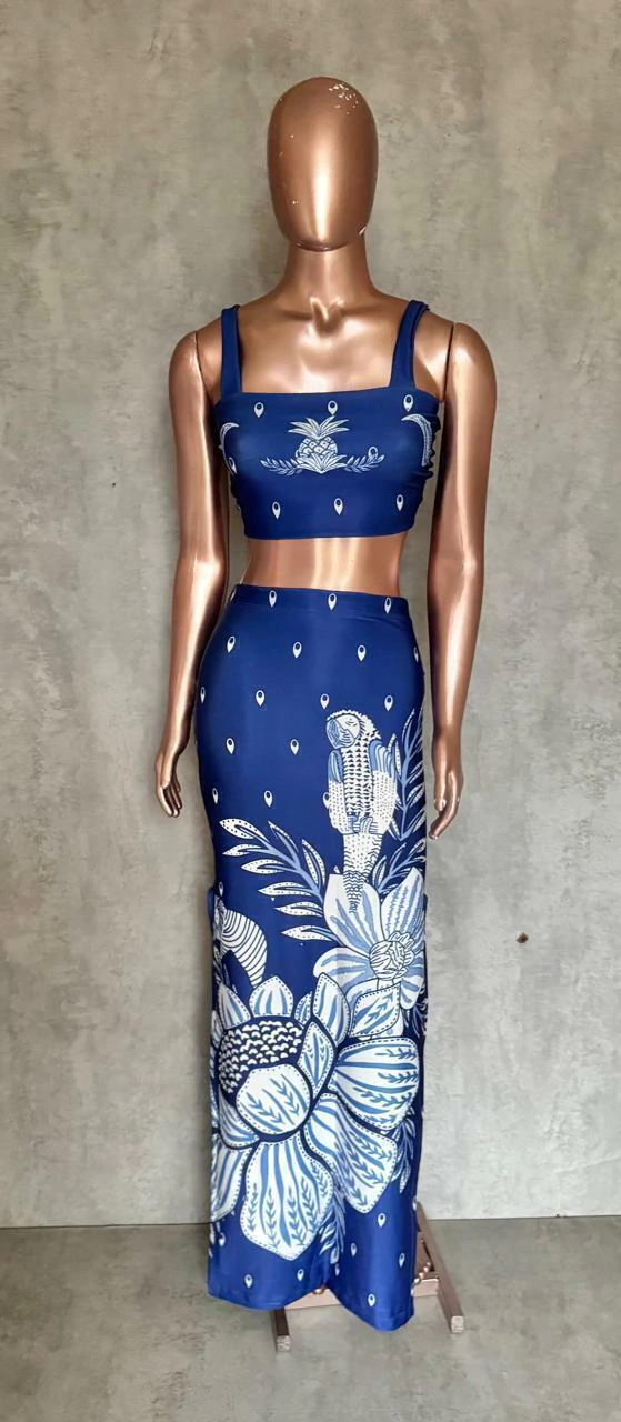 Conjunto longo modelo Thayna