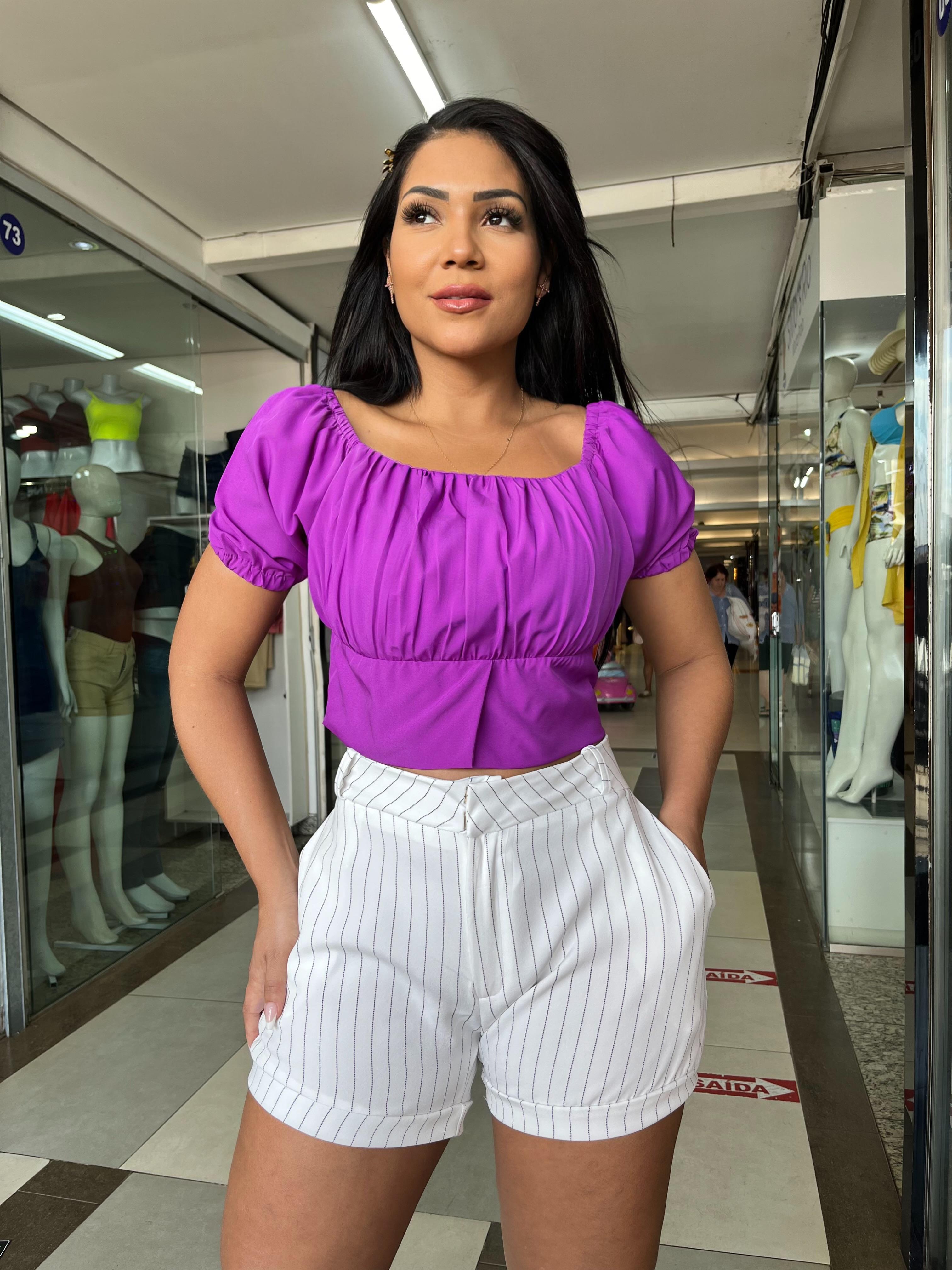 Cropped com manga curta e Facha amarrar na cintura