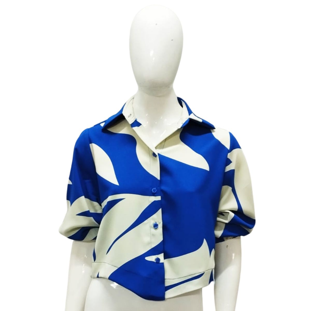 Camisa com Detalhe na Barras e Pregas na Frente