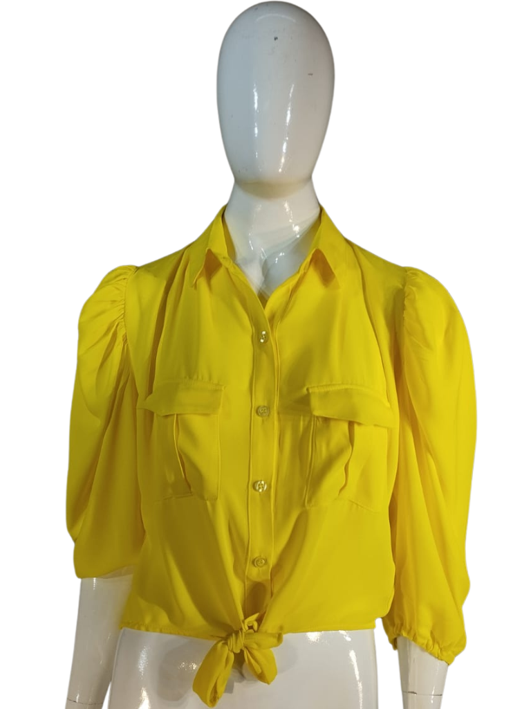 Camisa curta com Pate com Nó na frente com Bolsos e Manga 3/4