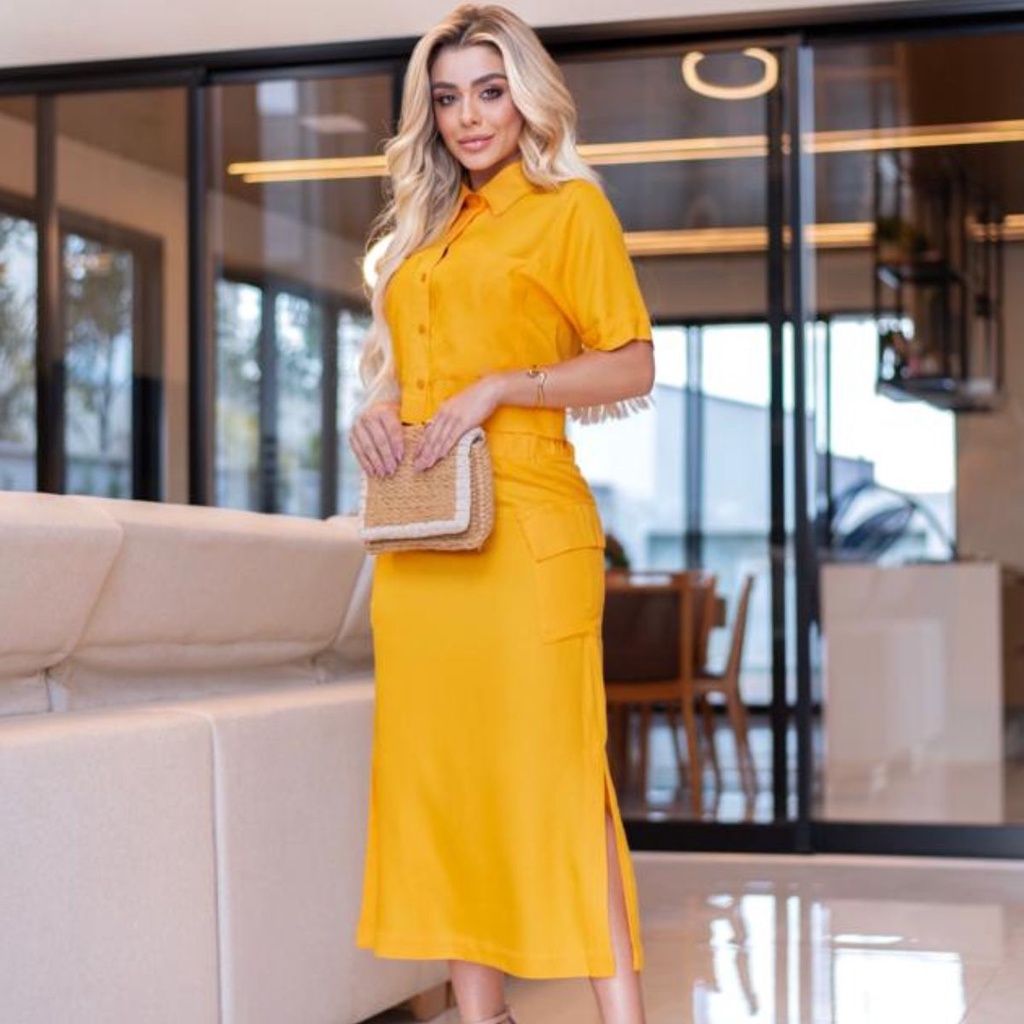 Conjunto Camisa Curta com Saia com Fenda na Lateral com Bolso e Elastico largo no Cós