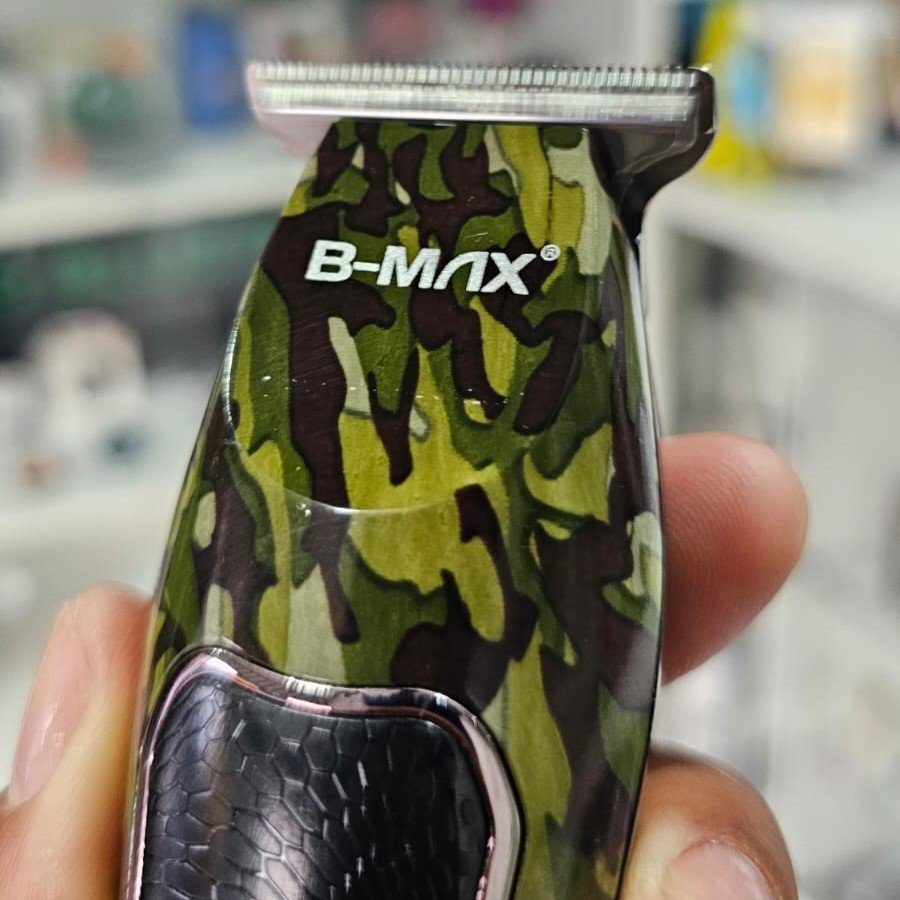 Máquina Aparadora/Detalhes Bmax BMC020 - Com design Militar