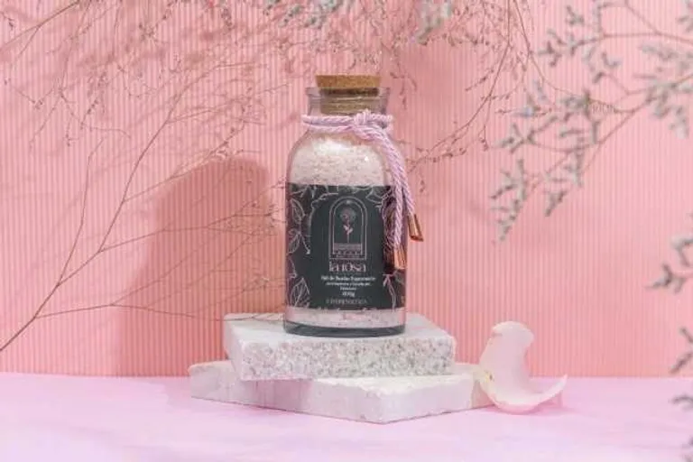 Sal de banho espumente La Rosa - 300g Madressenza