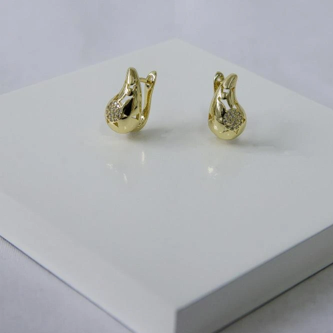 Argola dourada gota vazada e cravejada