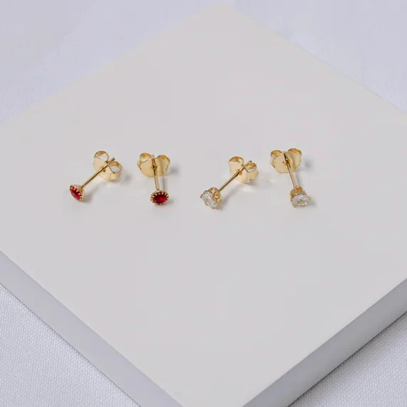 Dupla de brinco dourado infantil cristal rosa e coração